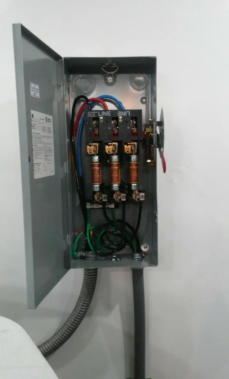 Three-phase disconnect switch installed for Electrical Wiring & Rewiring in Calumet Park
